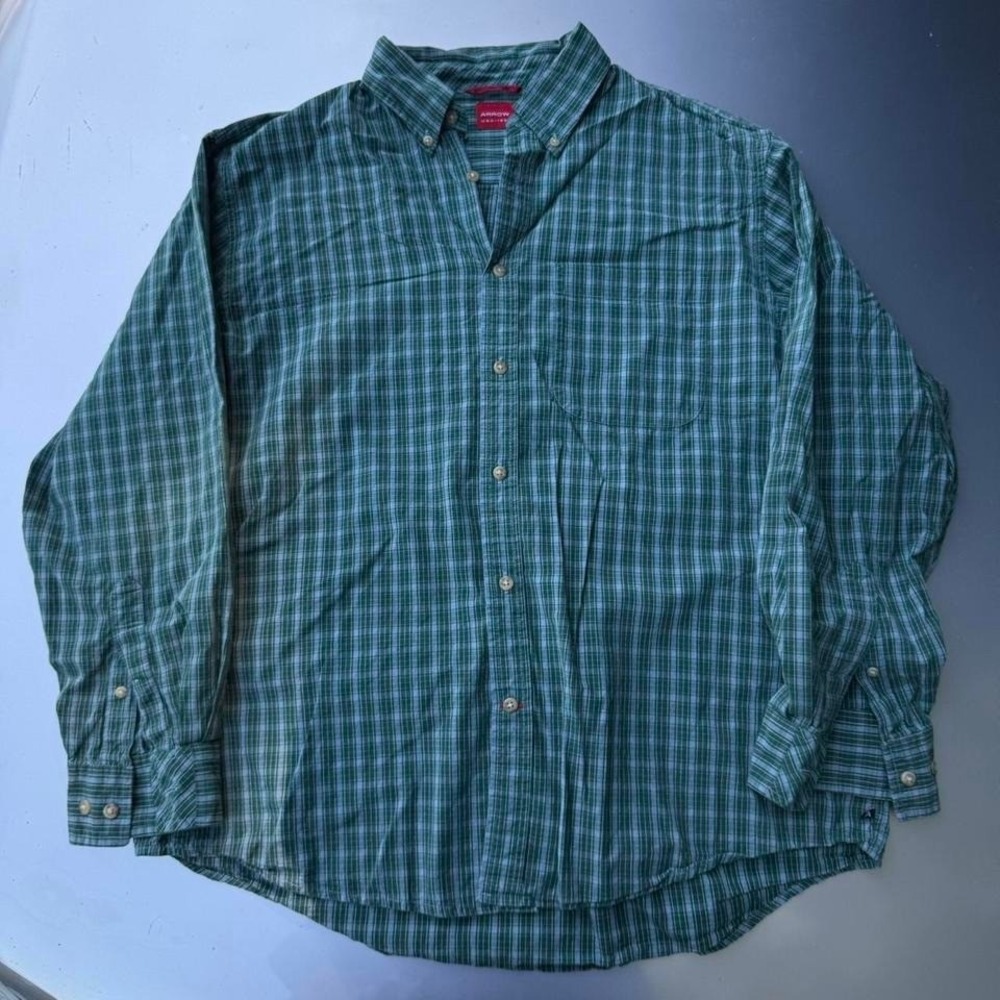 Early 2000s Arrow cotton Green plaid button-up shirt